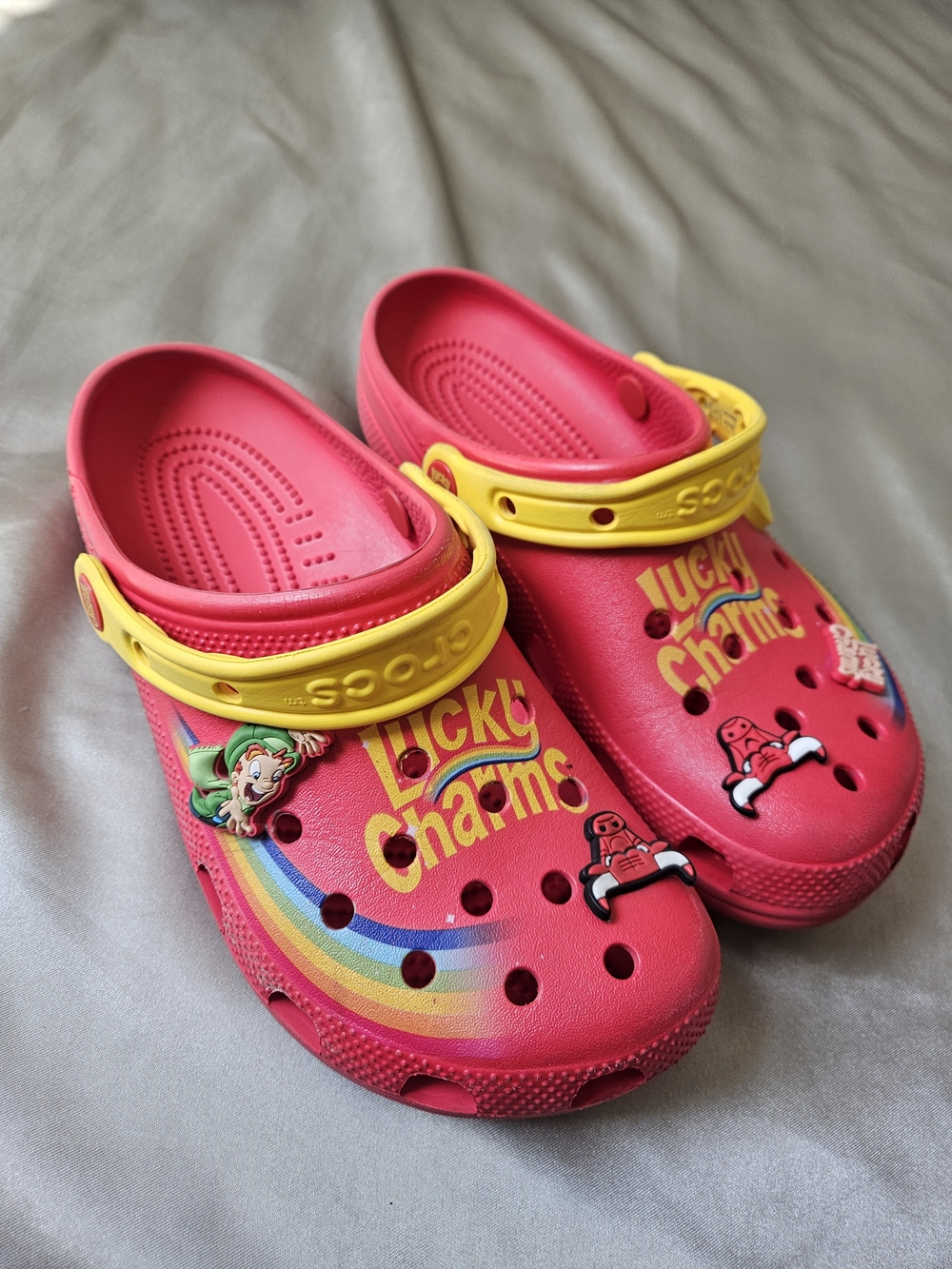 Crocs Classic Unisex Clogs Lucky Charms Limited Edition M7/W9 Jibbitz  Included